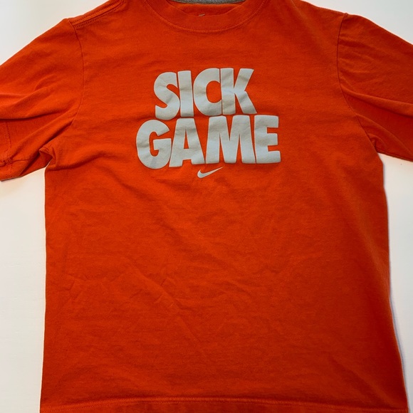 Boys Nike Tee - Picture 4 of 4